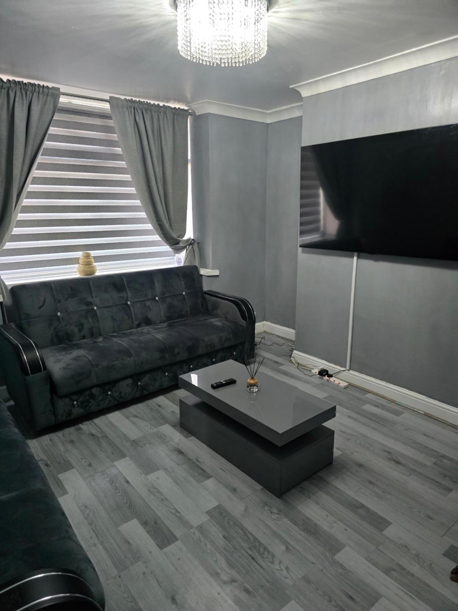 Manchester - House - Sleeps 6 - Parking - Garden Exteriér fotografie